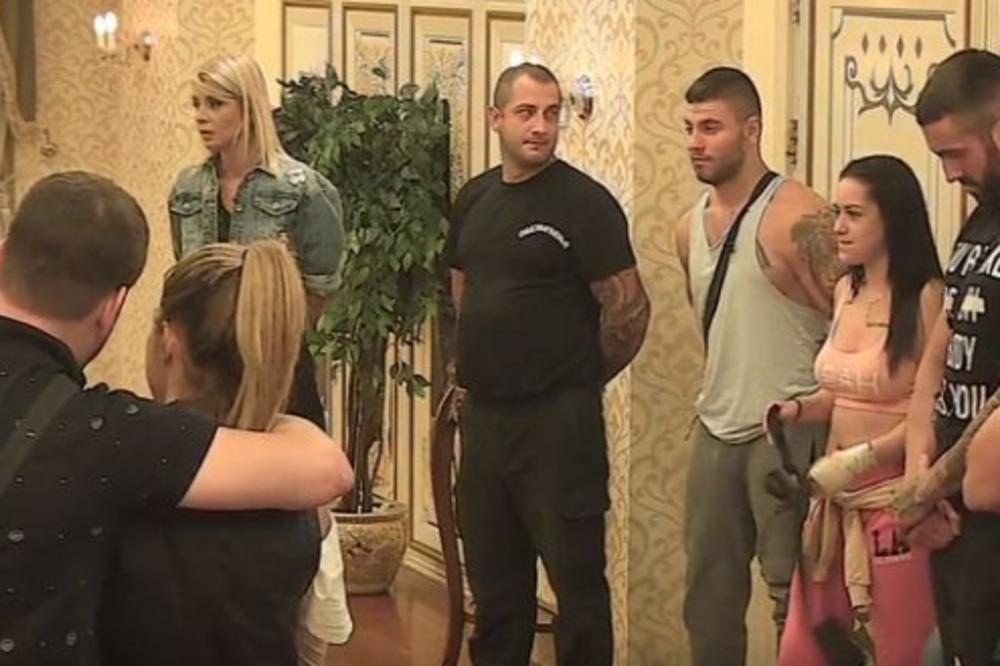 OVO JE NEŠTO NAJBIZARNIJE NA TV-U IKADA? Da li ste primetili da jedan učesnik PAROVA nije progovorio ni reč?