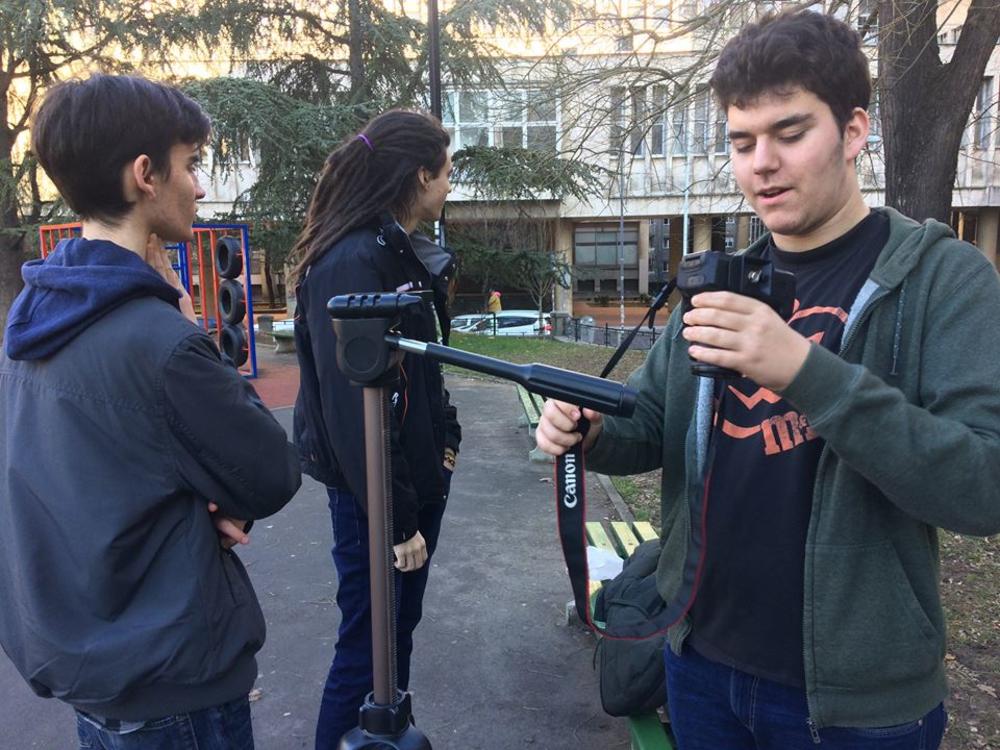 Srednjoškolci u akciji  