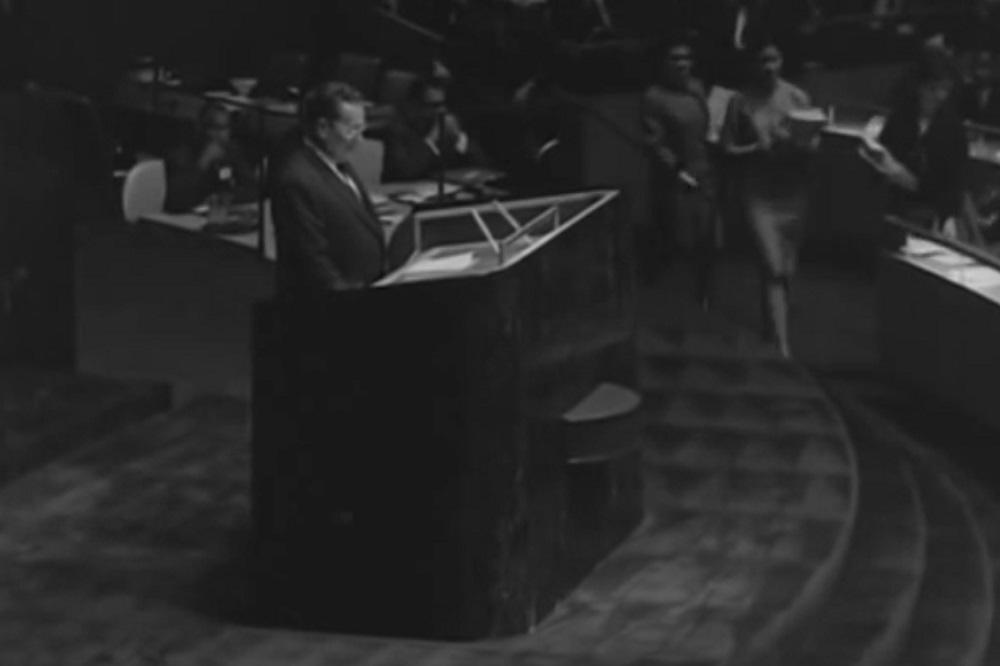 TITO JE BIO GOSPODAR UJEDINJENIH NACIJA! Pogledajte kako svi stoje i aplaudiraju mu na Generalnoj skupštini UN