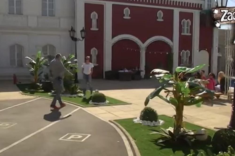 NEMA ŠOUA BEZ MIKIJA ĐURIČIĆA, DA SE NE LAŽEMO! Ušao je na 10 minuta i napravio LOM: Spustio Nadeždu, a tek Baneta