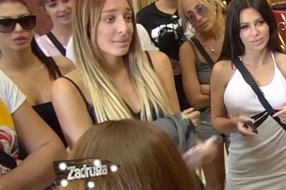 LUNA OMALOVAŽILA FANA! založila parfem koji je dobila i rekla da joj se ne sviđa, ma poslaće on NOVI!