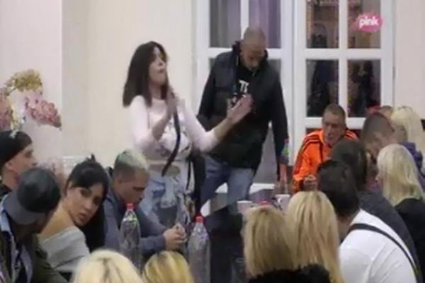 ZERINA RASKRINKALA STANIJU: Koga ti foliraš! Lažeš, ženo ti prva prilaziš Bojanu!