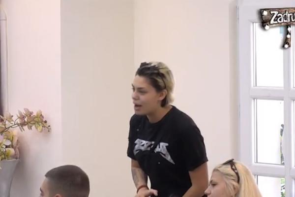 Mina otkrila da li je imala odnose sa Jovicom! Pa udarila na njegovu MUŠKOST! (VIDEO)