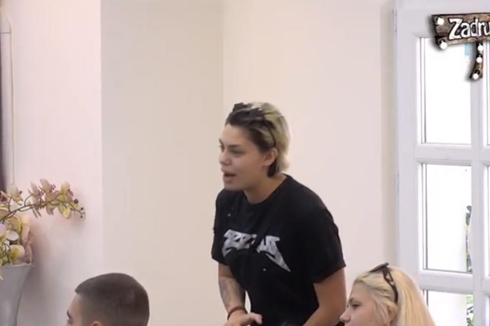 Mina otkrila da li je imala odnose sa Jovicom! Pa udarila na njegovu MUŠKOST! (VIDEO)