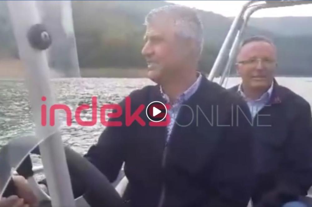 LIČNO VOZIO GLISER: Objavljen snimak kako se Hašim Tači voza po Gazivodama što je umalo izazvalo konflikt! (VIDEO)