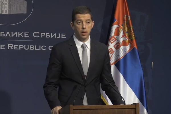VUČIĆA NAPADAJU JER SE ISKRENO ZALAŽE ZA INTERESE SRBA: Marko Đurić odgovorio na provokaciju Veseljija!