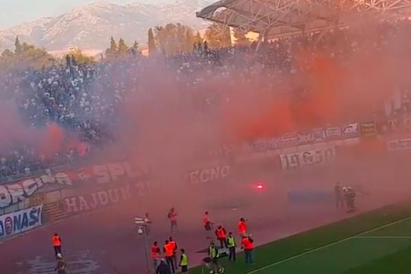 STRAVA I UŽAS NA HRVATSKOM DERBIJU: Topovski udar puk'o vatrogascu u ruci i razneo mu prste!