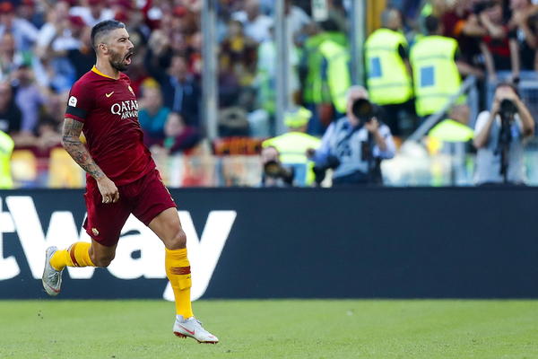 SA PRELOMOM POCEPAO MREŽU LACIJA IZ SLOBODNJAKA: Otkrivena tajna Aleksandra Kolarova na rimskom derbiju!