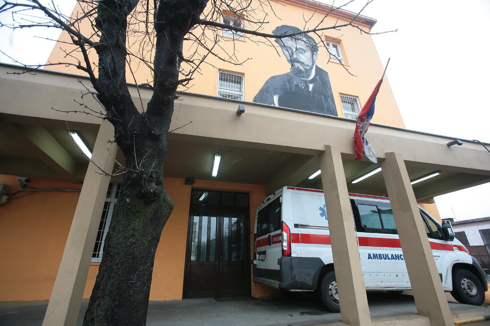 DRAMA NA KLINICI LAZA LAZAREVIĆ: Pacijenti išutirali servirku, pa pobegli!
