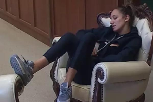 TI SI JEDNA OD OSOBA KOJA NE MOŽE NIŠTA DA IZNAJMI OD MENE: Luna imala NEPRISTOJNU PONUDU, a ON je OTKAČIO! (VIDEO)