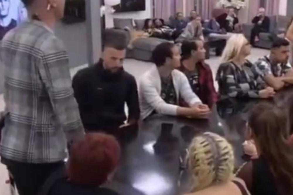 NOVI ŠOVINISTIČKI ISPAD! Vladimir Tomović ponovo vređa i psuje! (VIDEO)