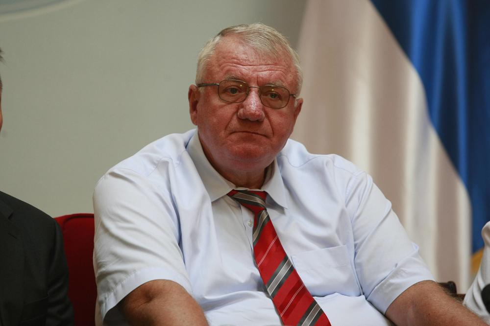 HAG: POTVRĐENA ŠEŠELJEVA KRIVICA: Lider radikala odgovara: Ili OSLOBAĐAJUĆA PRESUDA ili NOVO SUĐENJE