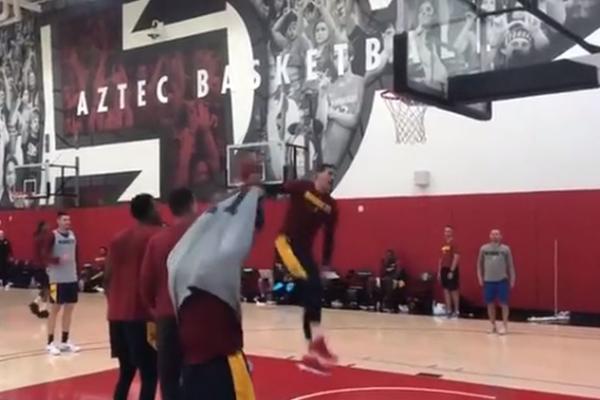 JOKIĆU, ŠTA JE OVO BILO?! BATALI ODMAH! Nikad, ali nikad, nemoj da se prijaviš na takmičenje u zakucavanju!