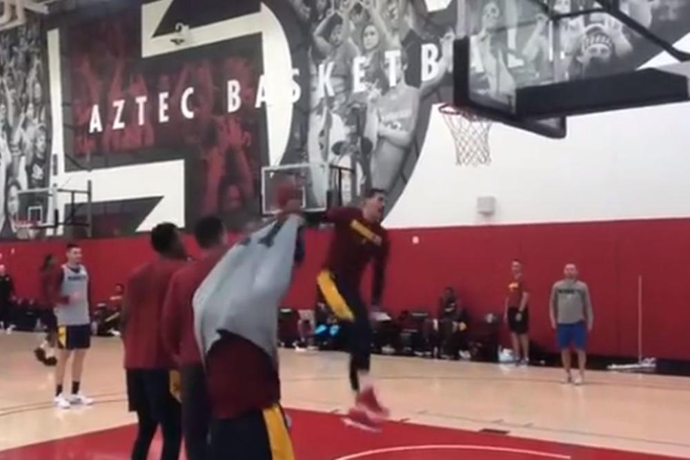 JOKIĆU, ŠTA JE OVO BILO?! BATALI ODMAH! Nikad, ali nikad, nemoj da se prijaviš na takmičenje u zakucavanju!