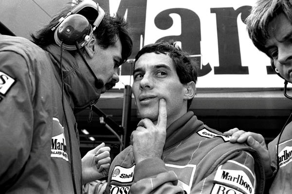 ZA POSEBNOG NAVIJAČA: Korintijans posvetio dres Ajrtonu Seni!