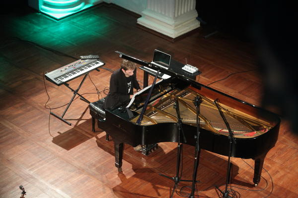 KLAVIRSKO NEBO: Nova klavirska muzika za novo vreme (FOTO) (AUDIO)
