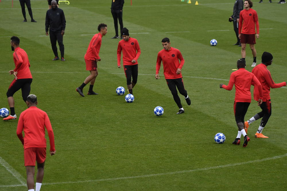 GDE JE LOPTA? Nejmar se na treningu pred Zvezdu poigrava sa Mbapeom!