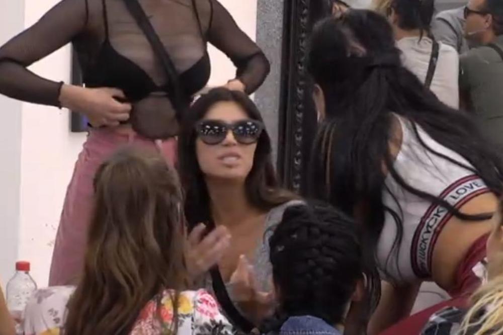 RODILA SI DETE MAMINOM DEČKU: Stanija i Aleksandra ušle u najžešći sukob do sad! Subotićka joj nije ostala dužna!