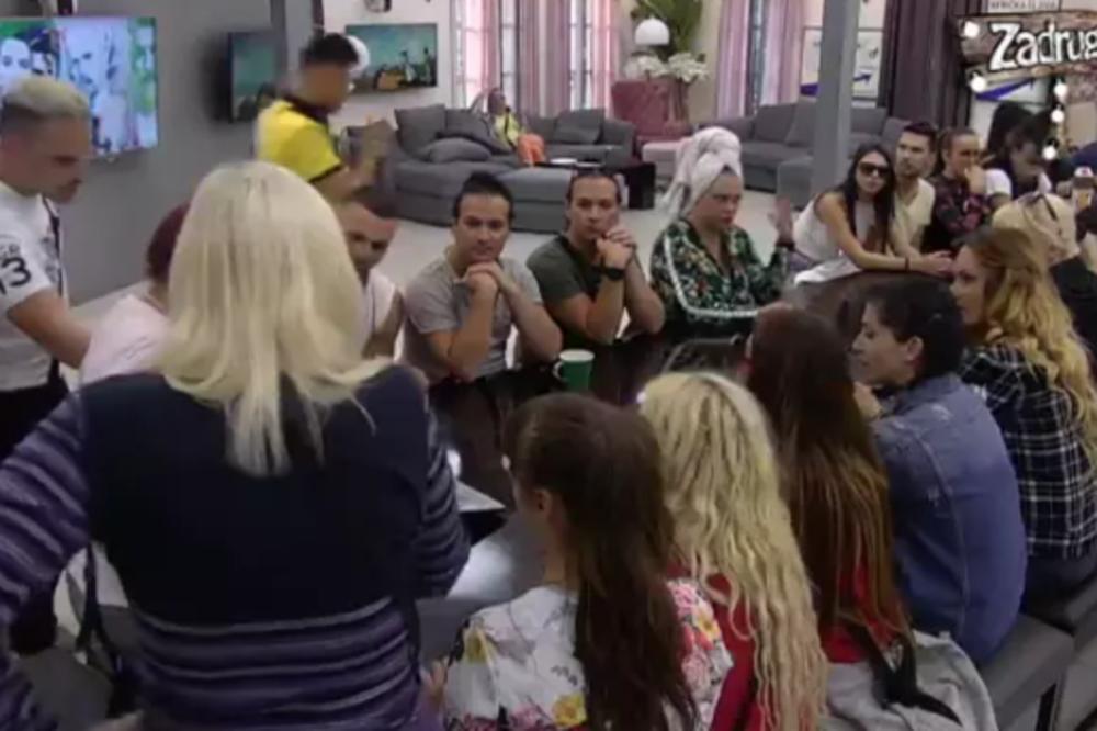 U ZADRUGU UŠAO REPER ŠA I ODMAH RASKRINKAO ZOLU: On je sa Miljanom da bi ZARADIO PARE, dužan je i uopšte nije DJ!