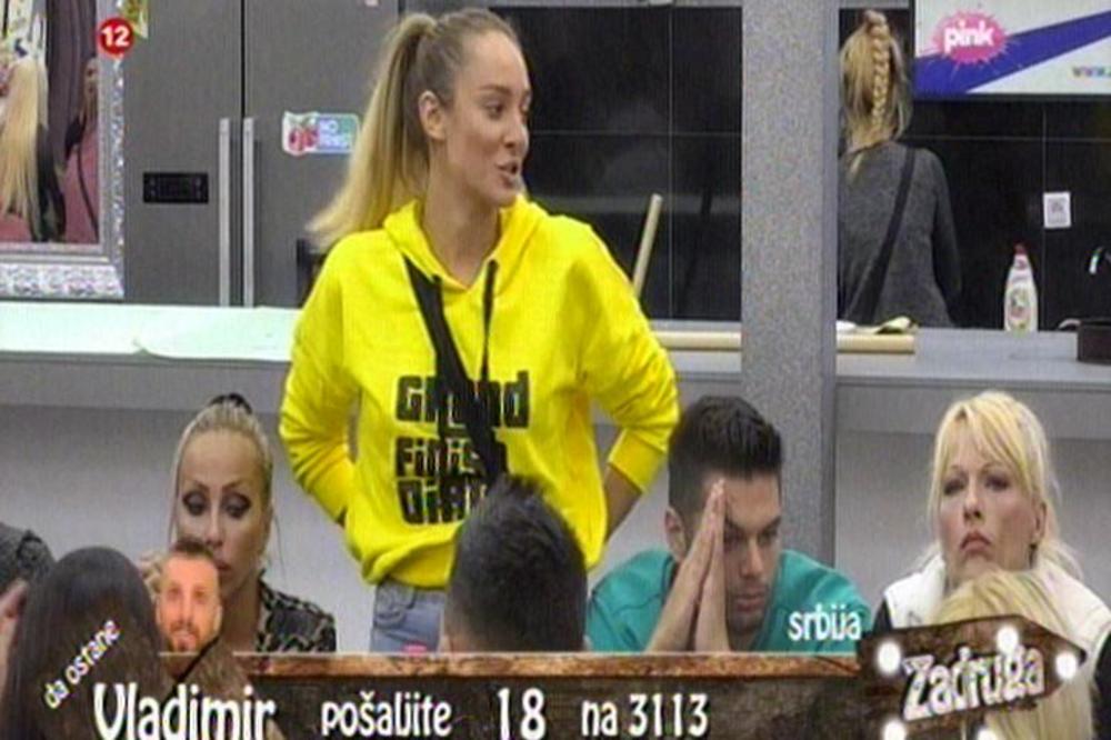 BOLJE DA JE NIJE ČAČKAO! Luna sve sasula u lice Tomoviću! (FOTO)