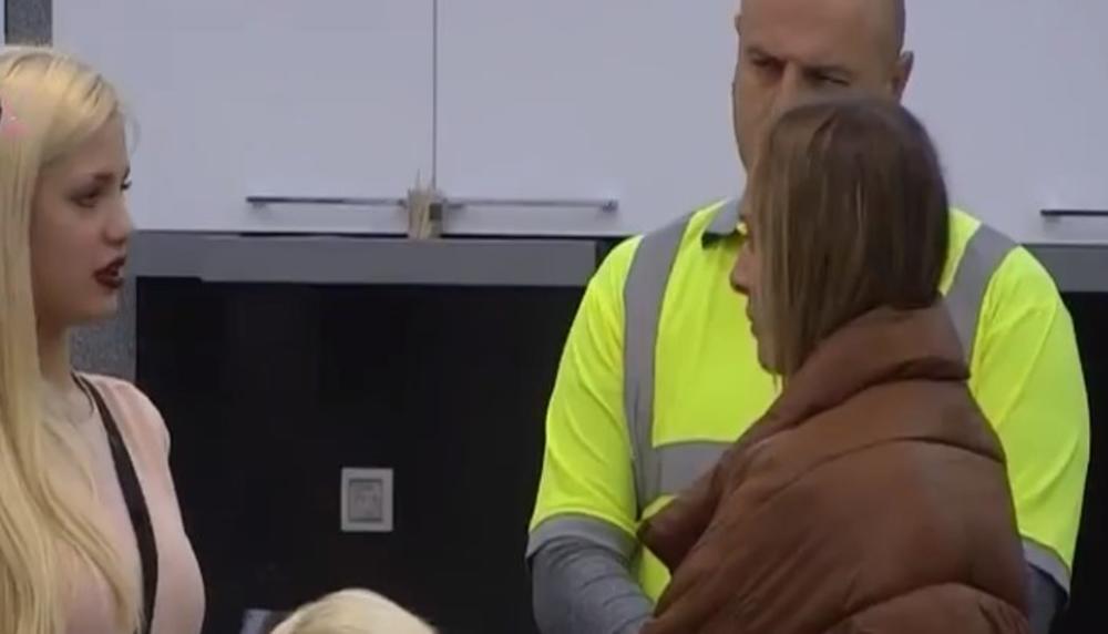 Dorotea i Luna u okršaju  