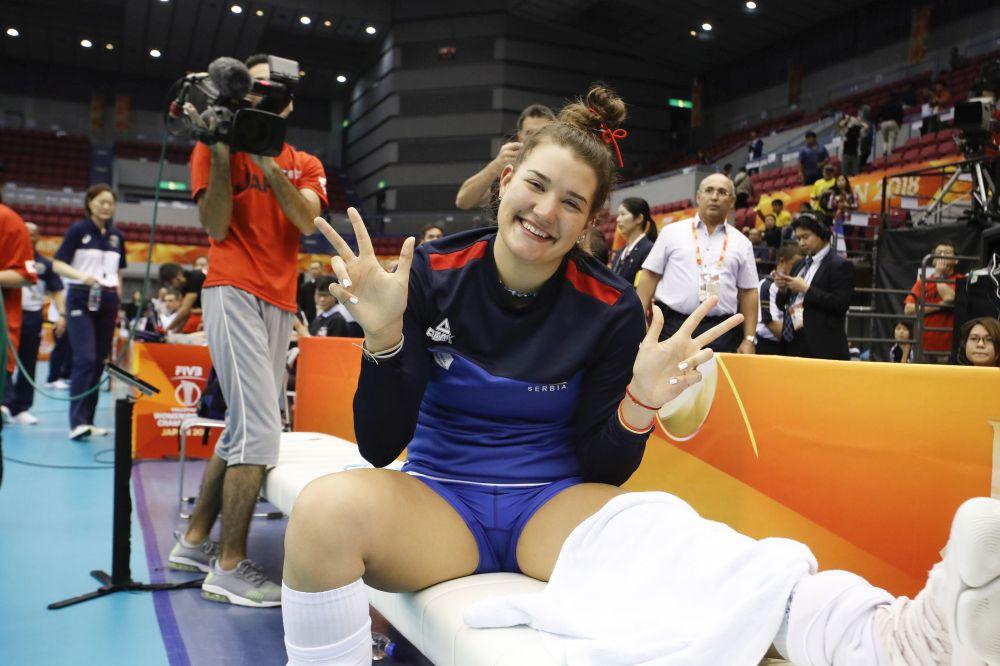 OVAJ SAN SE SANJA CEO ŽIVOT, A JA SAM GA OSTVARILA: Povređena Bojana se sa osmehom na licu obratila celoj Srbiji!