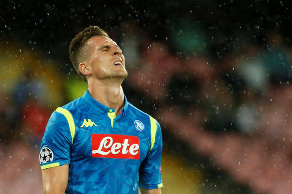 MA, KOJA POBEDA NAD LIVERPULOM: Igraču Napolija posle meča uperen pištolj u glavu, presreli ga motorom na putu kući