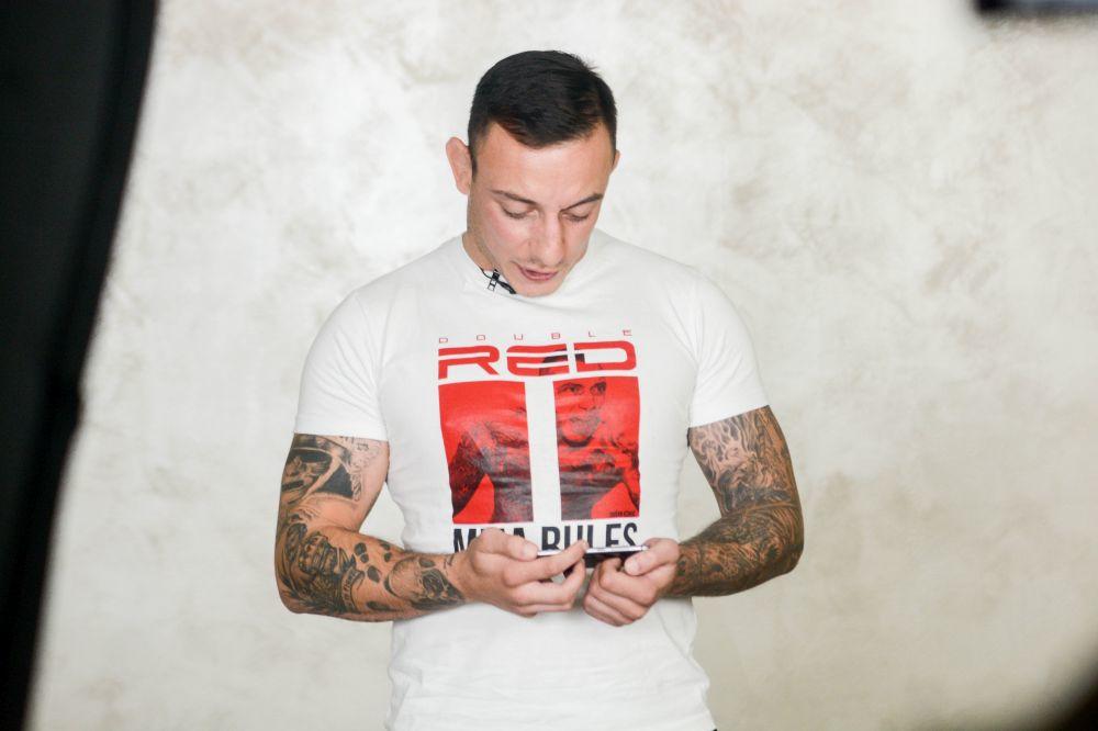 DUŠAN DŽAKIĆ PROMENIO ZANIMANJE: Posle MMA oktagona, bacio se na nešto potpuno drugačije!