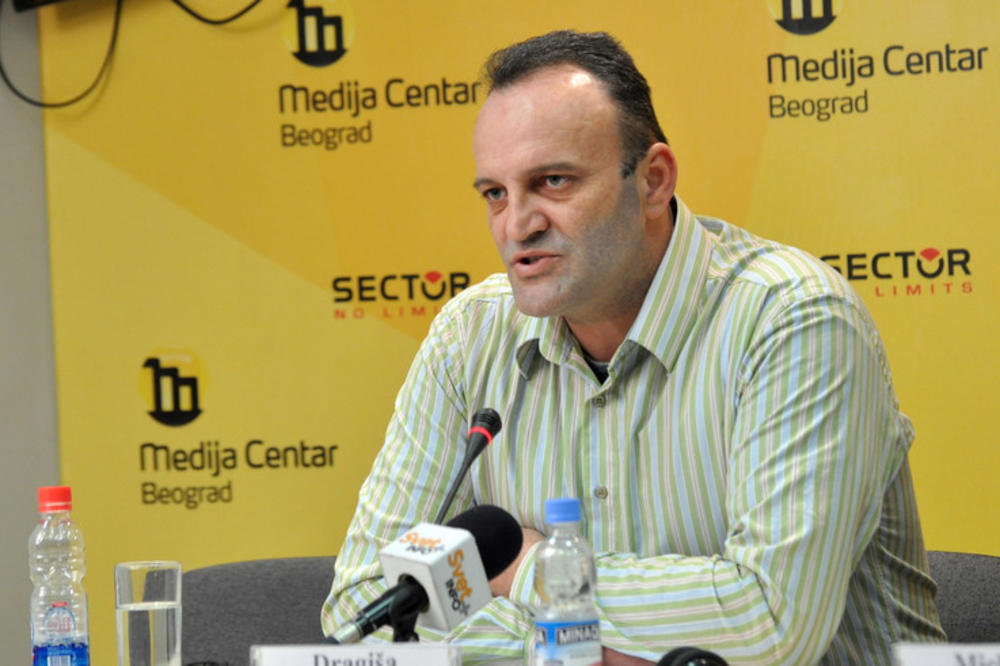 BRUKA U ARILJSKOJ GIMNAZIJI: Umesto đaka generacije na ekskurziju u Italiju otišao ČELNIK OPŠTINE uz to POVEO ŽENU