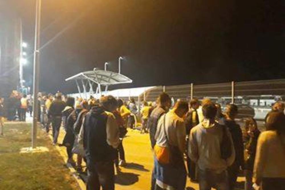 SMANJILI IM PLATE ZA 10.000 DINARA, RADNICI NEMAJU OD ČEGA DA ŽIVE! Siromašni ljudi stupili u štrajk u Odžacima