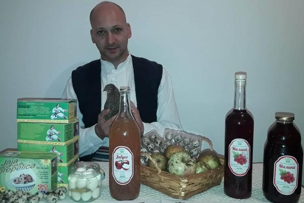 NIKOLI SU ZABRANILI IZVOZ SOKOVA ZBOG ETIKETE NA ĆIRILICI: Proradio mu je SRPSKI INAT i tad mu se život PREOKRENUO