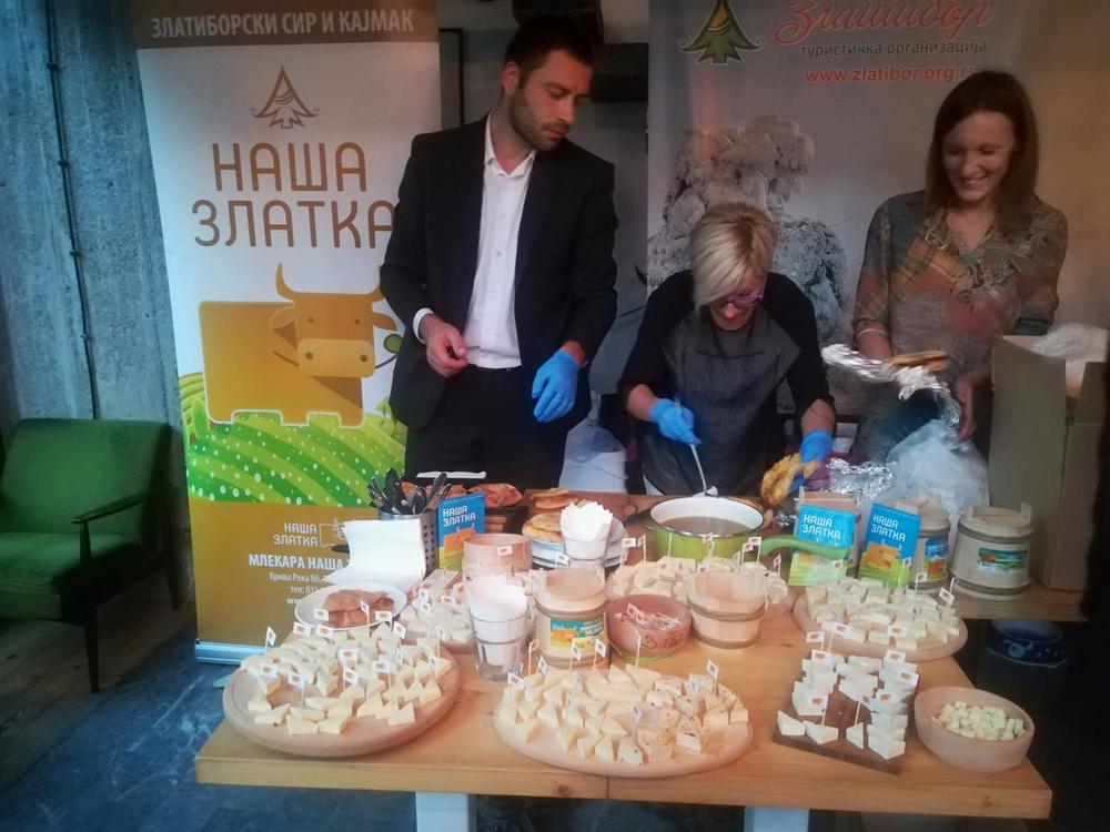 Kajmak, koziji i kravlji sir mlekare 'Naša Zlatka