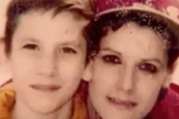 IMALA JE 21 GODINU KADA JE RODILA SINA, A NI POSAO NI KUĆU: Dala ga na usvajanje, pa 7 GODINA kasnije usledio ŠOK!