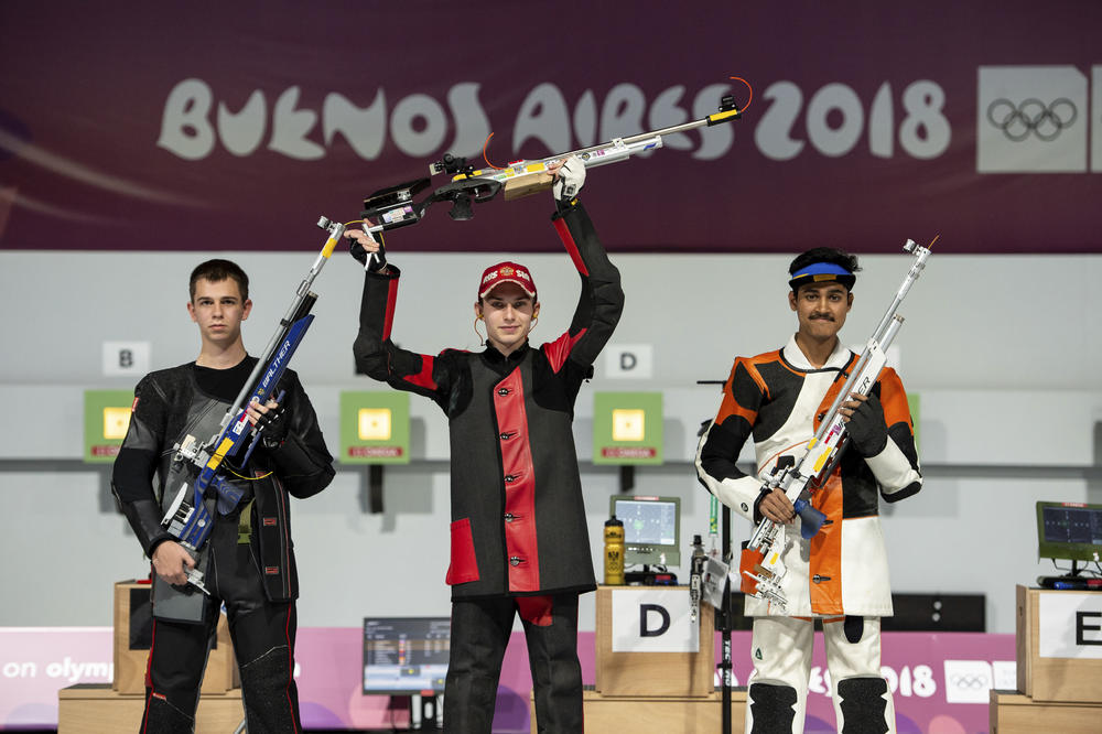 STIGLA JE I PRVA MEDALJA: Aleksa ustrelio treće mesto!