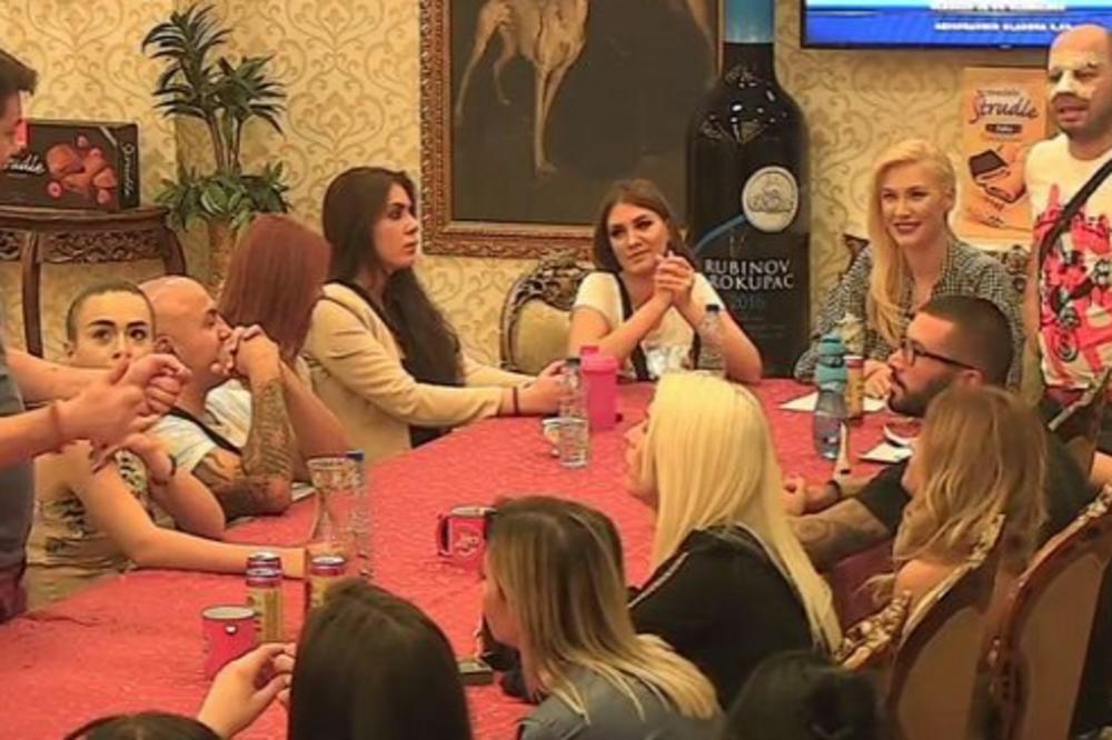 PRODAVALA SI SE ZA NOVAC ČAK ZNAM I INICIJALE: Mili OPLEO po Šmizli! (FOTO)