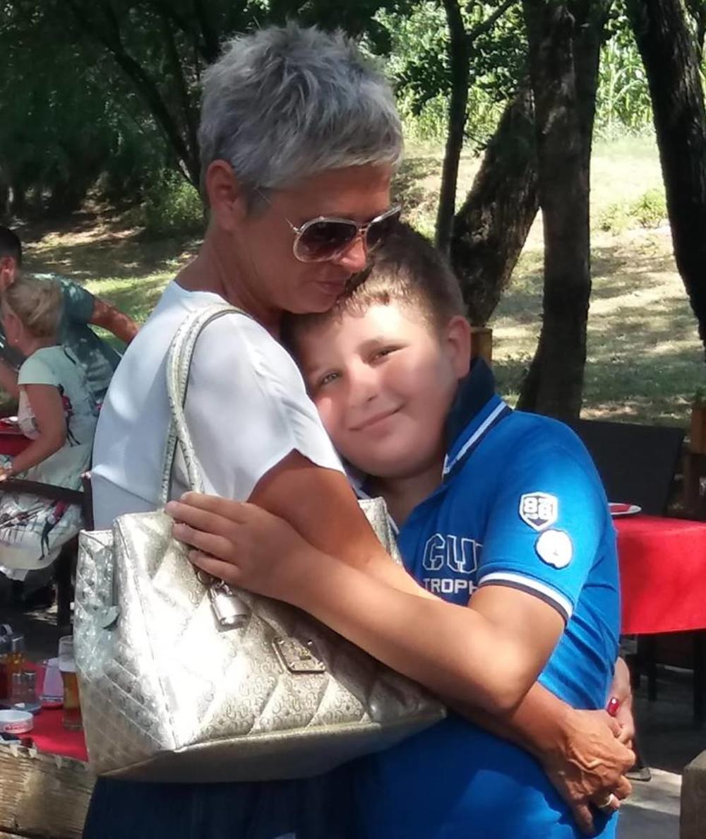 Nišlija, Aleksa Dimitrijević (11) sa majkom  