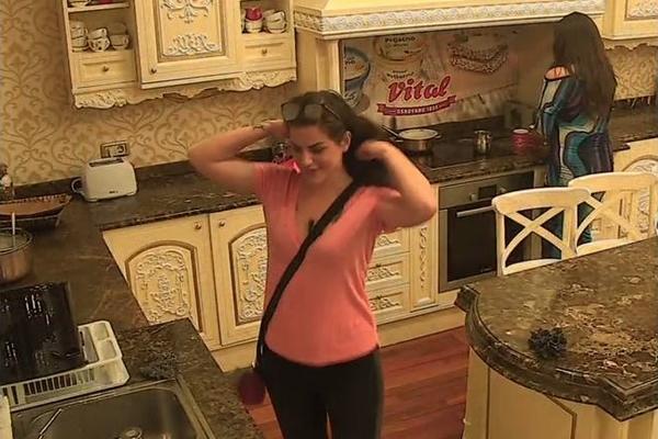 NE MOŽE DA GA PREBOLI: Dina bi oprostila mužu NASILJE?!