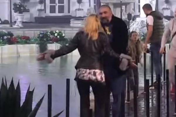 NEĆU DA TE JE*EM, ŠTA HOĆEŠ VIŠE OD MENE! Miki je brutalno i kao nikada do sada izvređao Nadeždu (VIDEO)