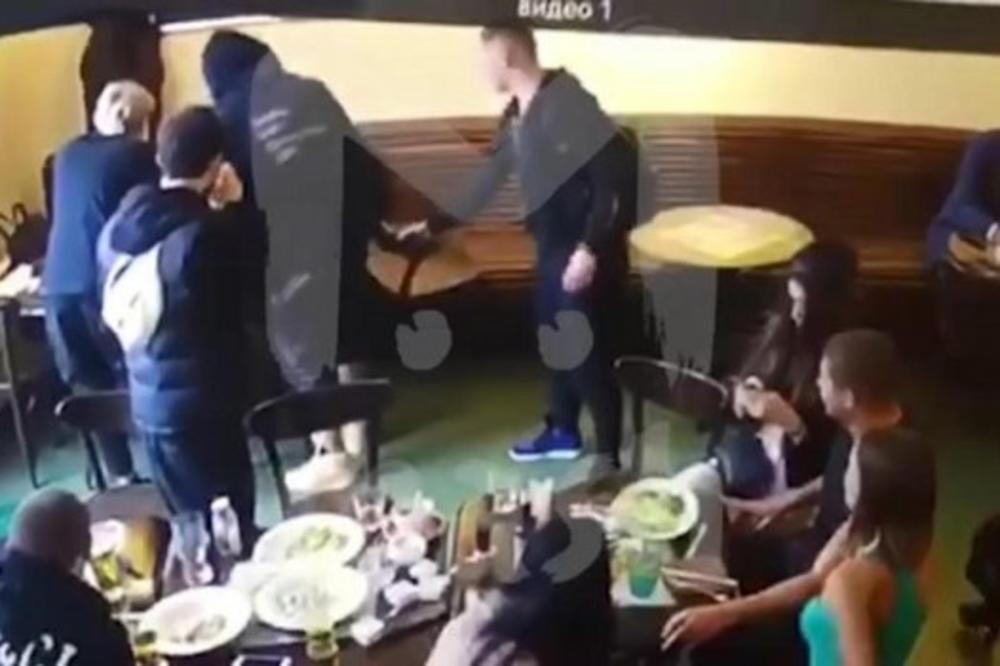 SKANDAL U RUSIJI: Dva fudbalera reprezentacije prebila poznatog političara! Udarili ga stolicom u glavu!