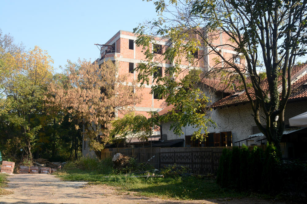 Država ne garantuje za bezbednost uknjižene divlje gradnje: Šta sitnim slovima piše u novom Zakonu o legalizaciji!