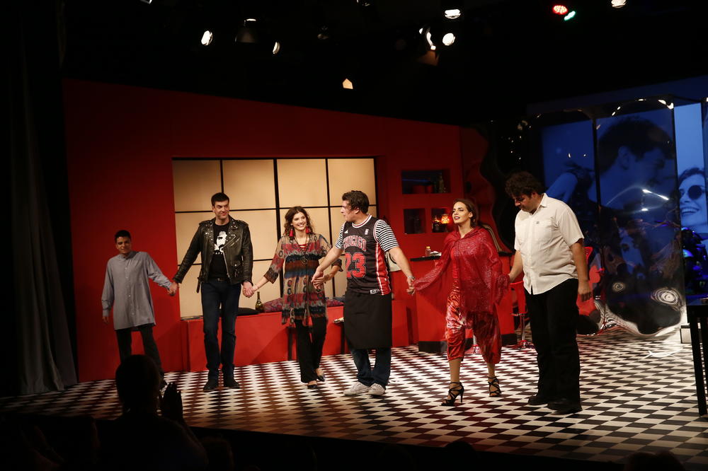 Predstavom Osama-Kasaba u Njujorku otvorena nova sezona u Zvezdara teatru (FOTO) (VIDEO)