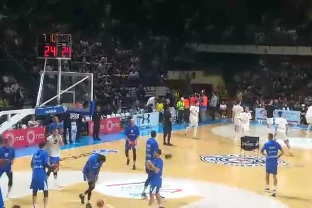 DOK SU UVREDE PLJUŠTALE SA SVIH STRANA: Da li je ovo bio odgovor Simonovića Grobarima?!