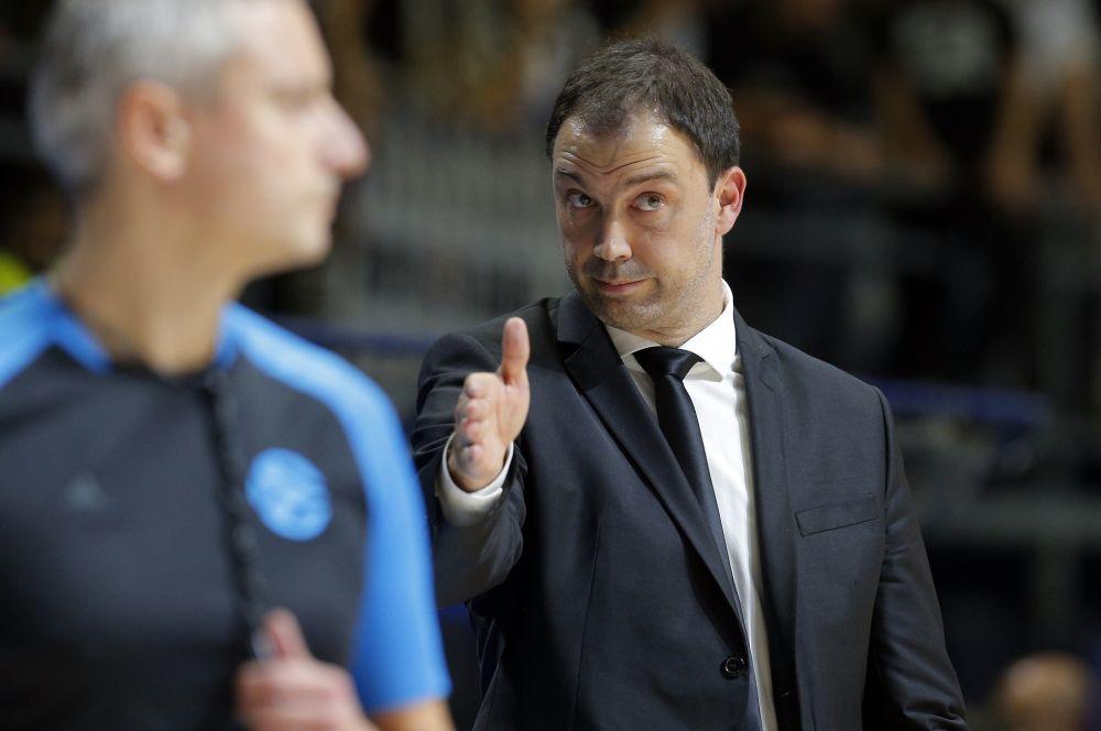 Nenad Čanak nije zadovoljan što su primili 46 poena u prvom poluvremenu  