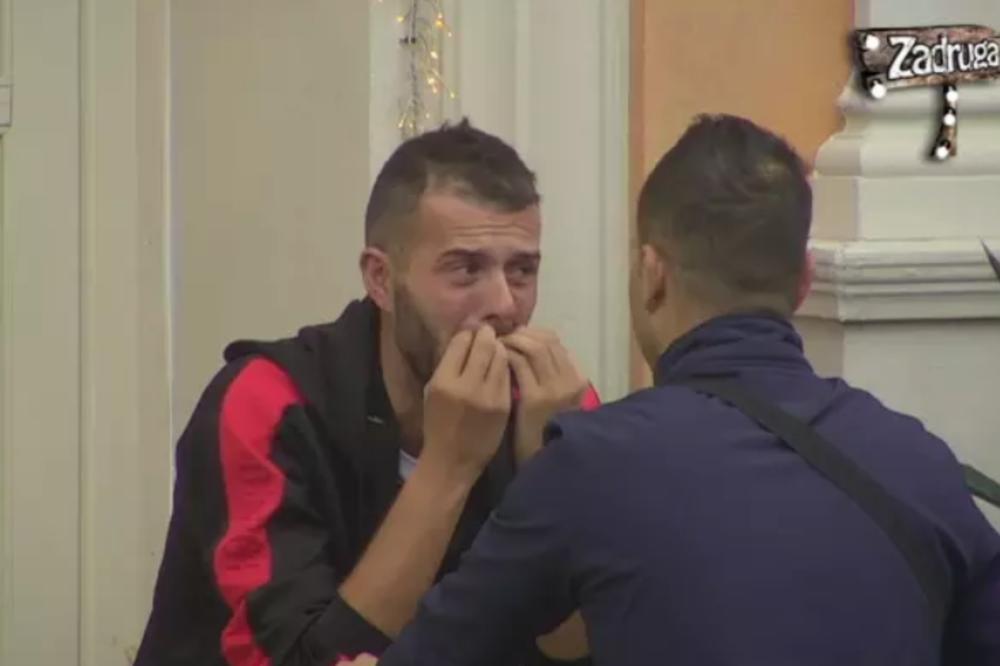 DA LI POSTOJI OBJAŠNJENJE ZAŠTO SE SVI IŽIVLJAVAJU NAD MC DAMIROM? Ne postoji ko ga nije tukao u Zadruzi, zašto?