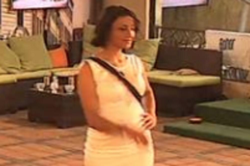 NEMOJ DA SE FOLIRAŠ, PRIZNAJ DA SNIMAŠ FILMOVE ZA ODRASLE: Zorica ISPROZIVALA Ivanu pa nastao HAOS! (FOTO)