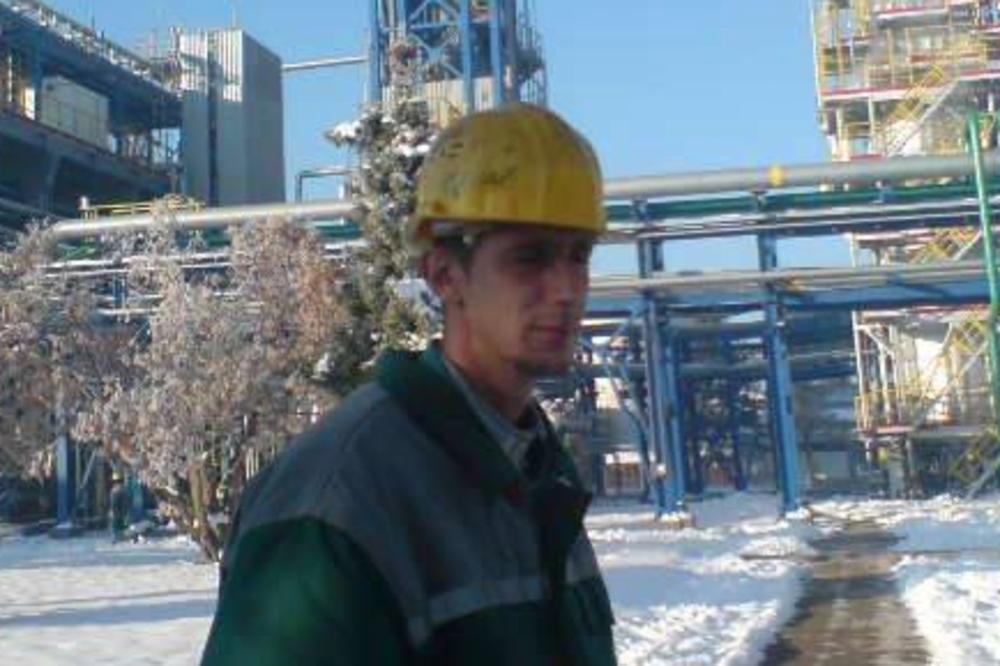 SMRT MOG SINA OBAVIJENA JE VELOM TAJNI! Neutešni otac nastradalog radnika RAFINERIJE sumnja u ozbiljne propuste