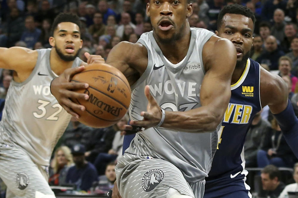 KAD STRAST PREVLADA RAZUM: Batler divljao na treningu, ostali igrači napustili halu!