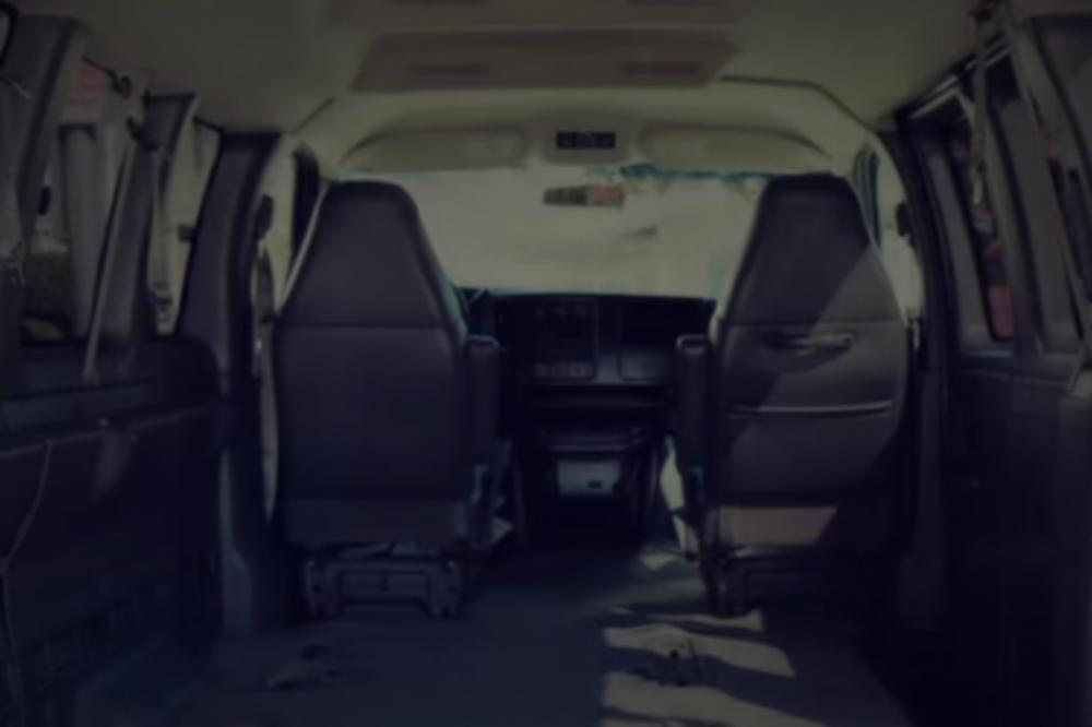 DEVOJKA JE OD OBIČNOG KOMBIJA NAPRAVILA LUDILO! Uzela je stvar u svoje RUKE i sada se SKUĆILA! (VIDEO)