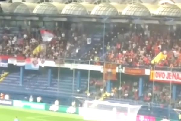 BRAĆA JEDNOM, BRAĆA ZAUVEK: Crnogorci i Srbi zajedno pevali pesme o Kosovu!