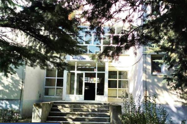 TUGA U SELU PORED PREŠEVA: Prvak (6) na času preminuo od INFARKTA! DIREKTOR OTKRIO JEZIVE DETALJE IZ UČIONICE